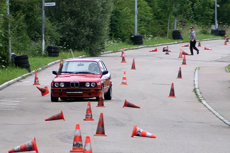 Automobil-Slalom